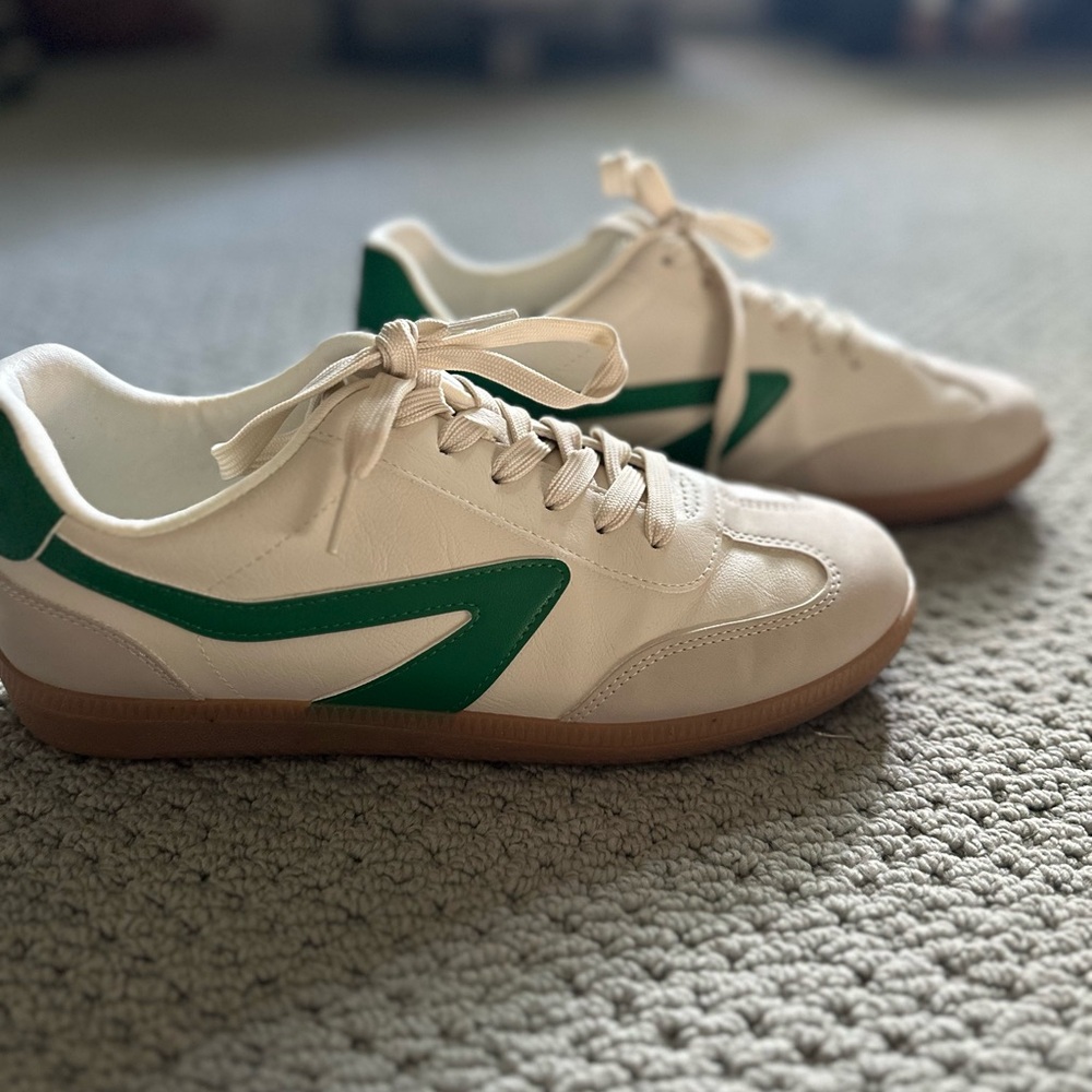 Dolce Vita QUANTUM White and Green Sneakers